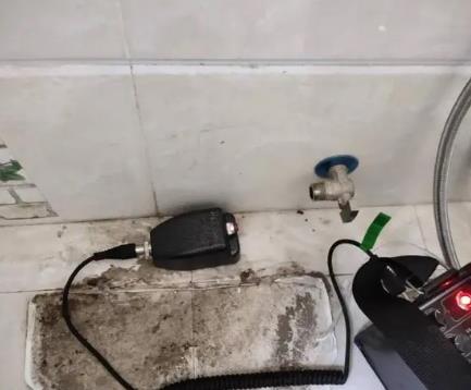 乳山屋顶漏水维修公司分享下卫生间漏水的危害及解决方法